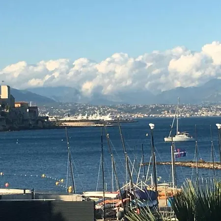 Luxury Seaview Belvedere, Apt A Апартаменты *