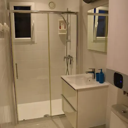 Luxury Seaview Belvedere, Apt A *