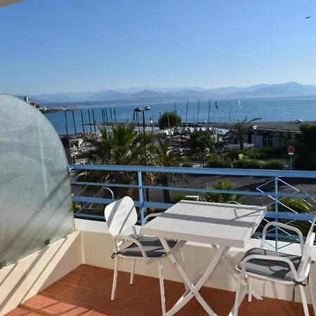 Luxury Seaview Belvedere, Apt A Антиб