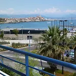 Luxury Seaview Belvedere, Apt A Daire *