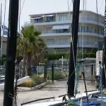 Luxury Seaview Belvedere, Apt A Daire Antibes