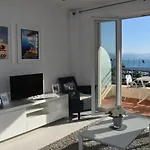Luxury Seaview Belvedere, Apt A Apartament