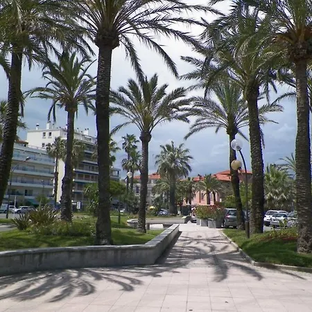 Luxury Seaview Belvedere, Apt A Antibes