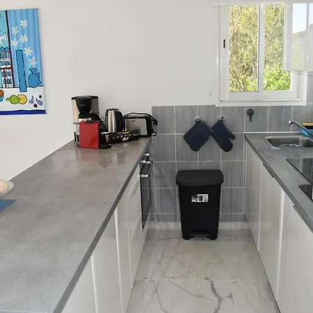 Luxury Seaview Belvedere, Apt A Apartment *