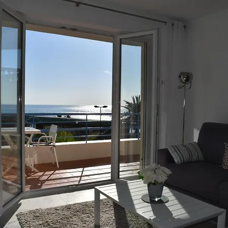 Luxury Seaview Belvedere, Apt A * 앙티브