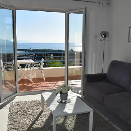 Luxury Seaview Belvedere, Apt A