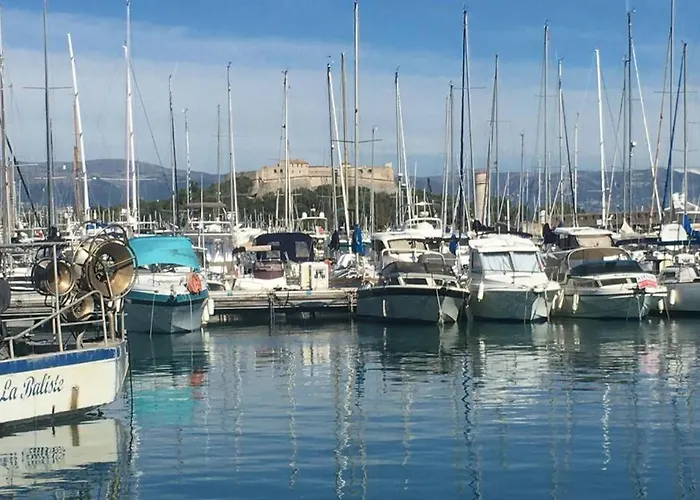 Апартаменты Luxury Seaview Belvedere, Apt A Антиб