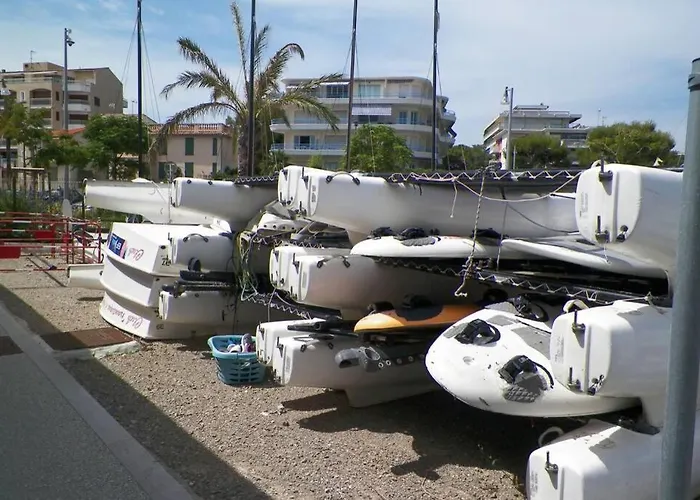 Luxury Seaview Belvedere, Apt A 公寓