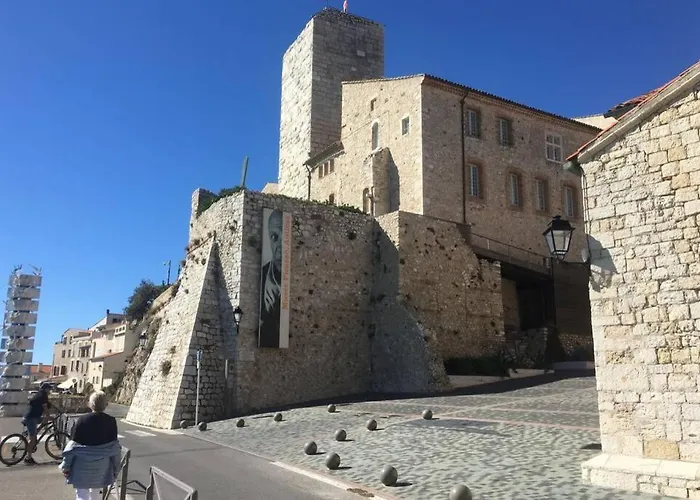 Apartment Luxury Seaview Belvedere, Apt A Antibes