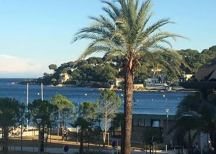 Luxury Seaview Belvedere, Apt A Antibes