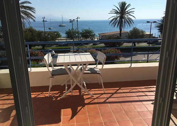 Luxury Seaview Belvedere, Apt A Апартаменты *