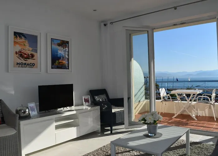 Luxury Seaview Belvedere, Apt A 公寓 昂蒂布