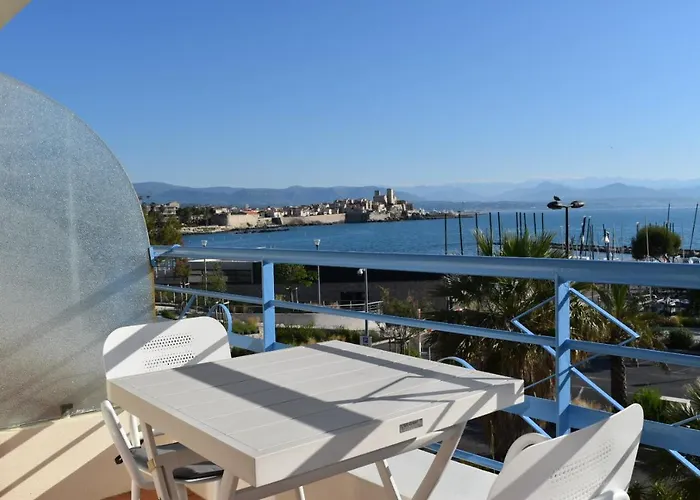 Апартаменты Luxury Seaview Belvedere, Apt A