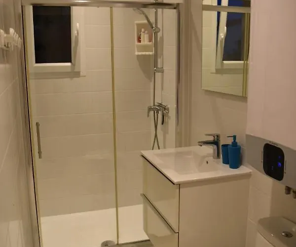 Luxury Seaview Belvedere, Apt A *