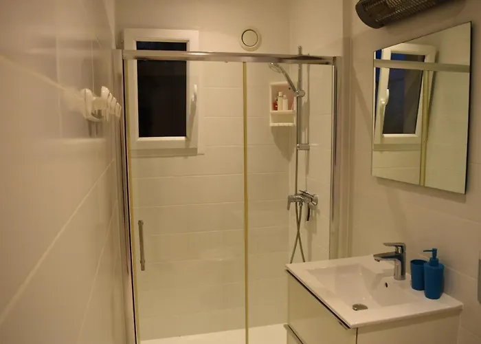 Luxury Seaview Belvedere, Apt A *