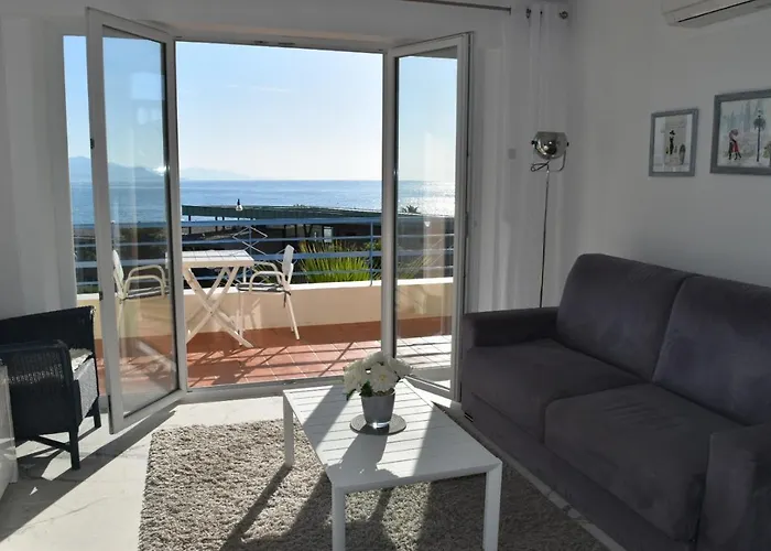 Luxury Seaview Belvedere, Apt A