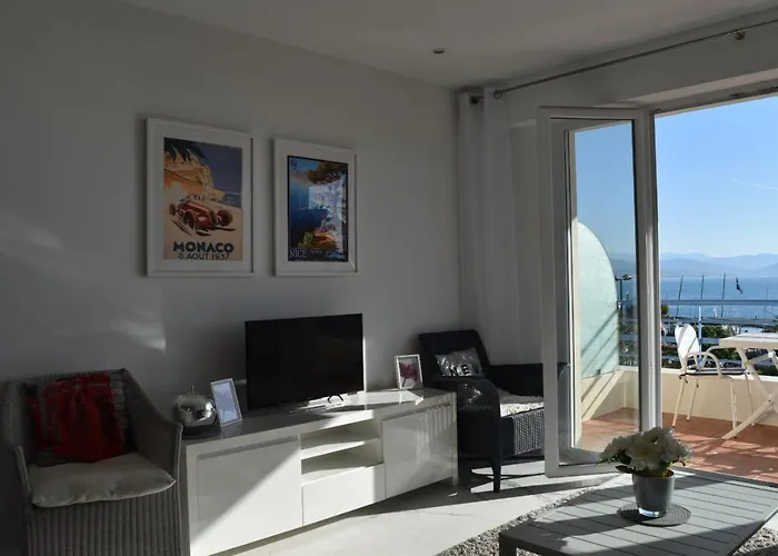 Luxury Seaview Belvedere, Apt A Apartment Antibes